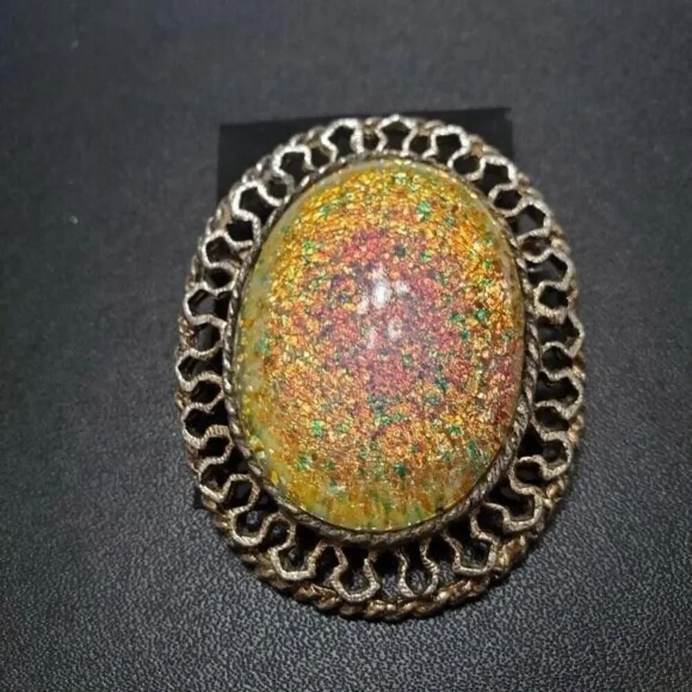 Antique cabochon brooch oval colorful vintage gold tone